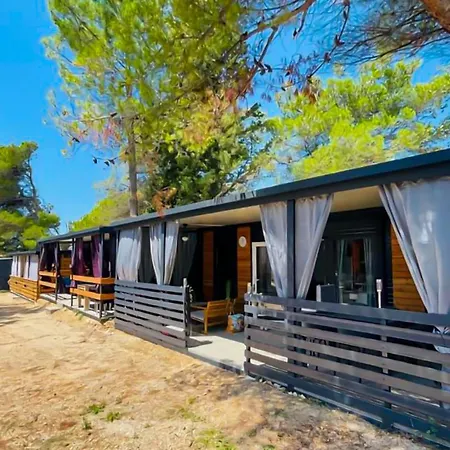 Casa de Férias Lovely In With Wifi